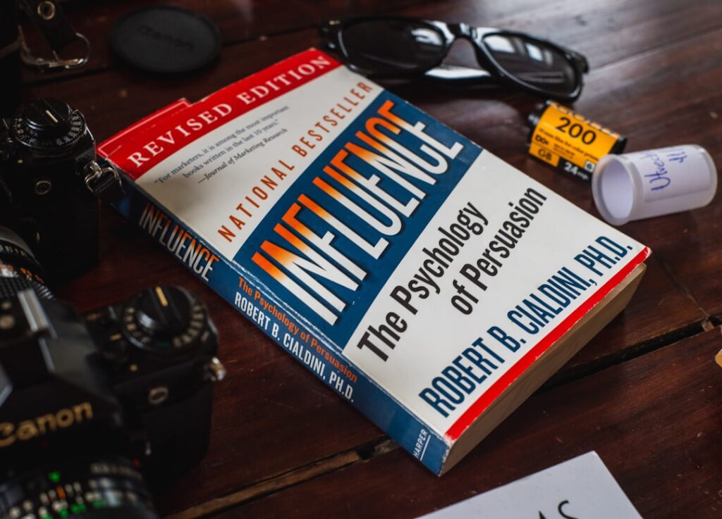Authoring Insights: Transitioning from Expert to Authoritative Author